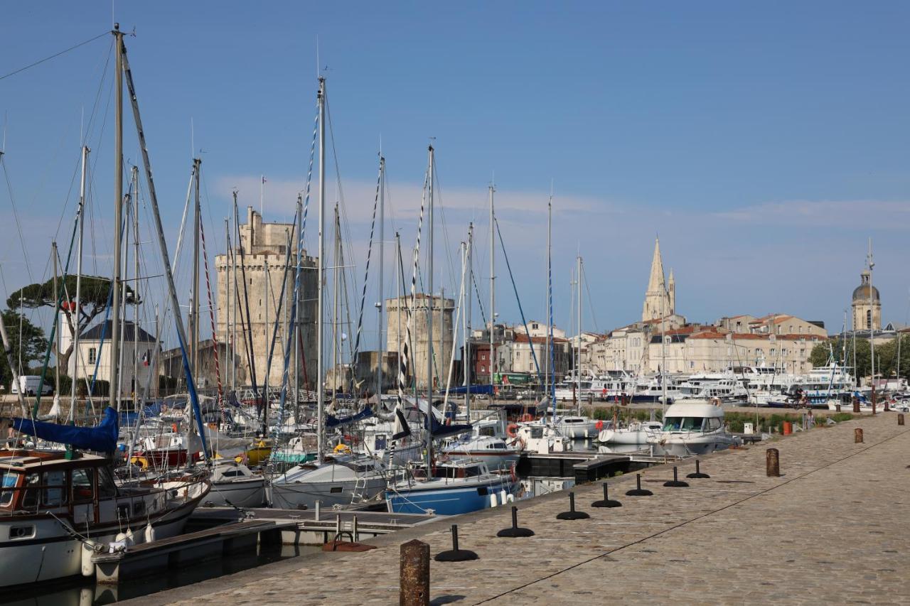 Un Hotel Sur Le Port La Rochelle  Exterior foto